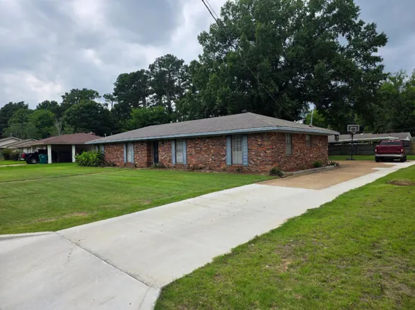 2606 Pemberton Ave, Tupelo, MS 38801