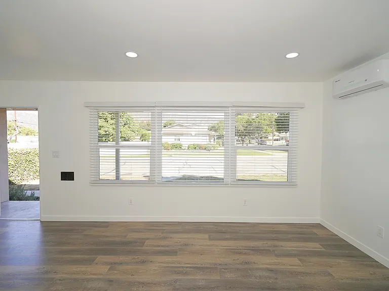 220 E Walnut Ave — Photo 20