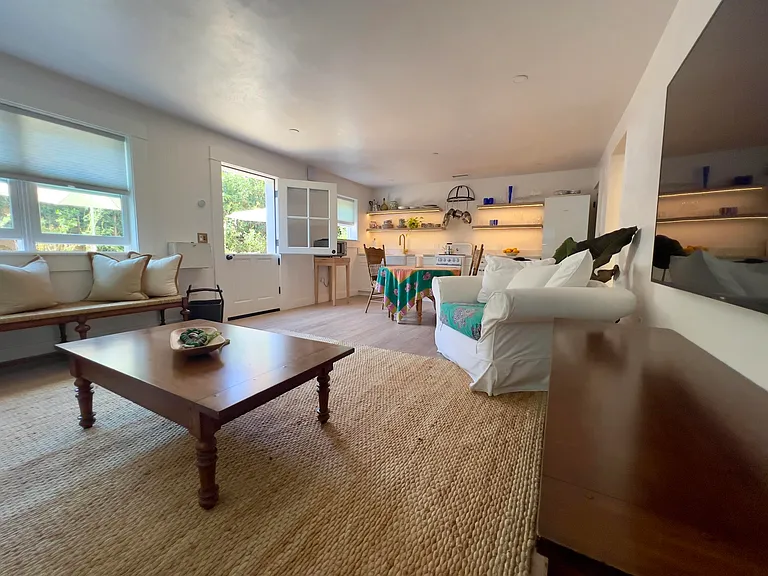 1703 Chapala St #A — Photo 9