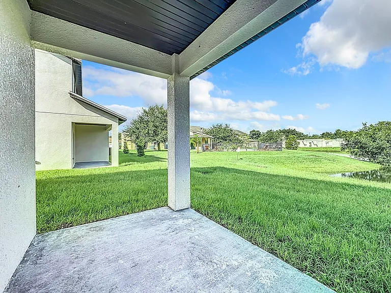 1748 Barton Towne Cir — Photo 49