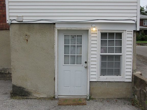 3rd image of 1504 Rosemary Ln #A