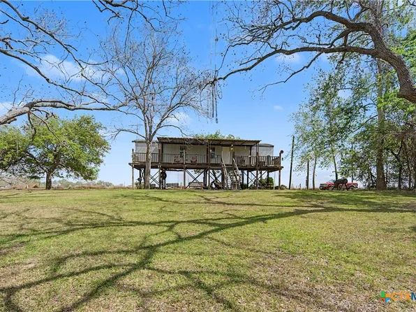 1250 Darst Creek Ln, Seguin, TX 78155