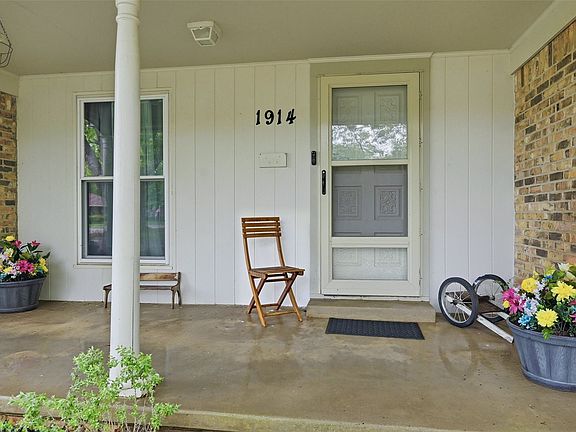 5th image of 1914 Laurel Rd