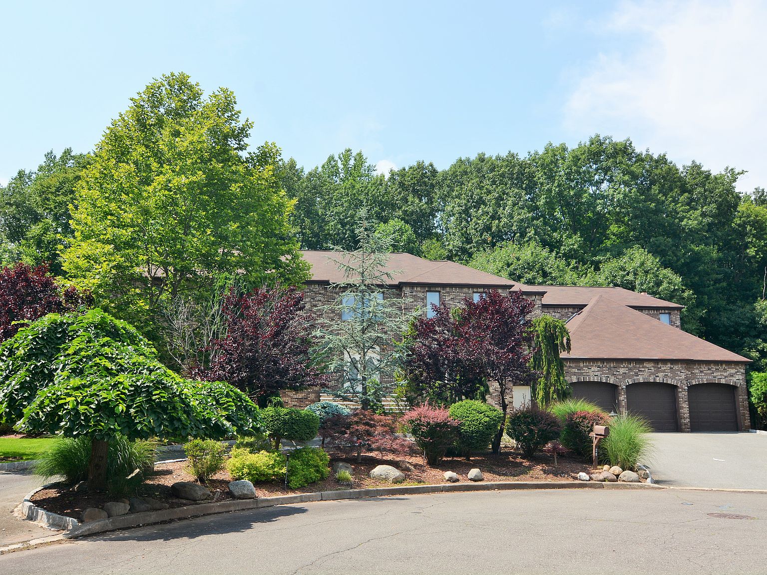 28 Pondside Ct, Harrington Park, NJ 07640 Zillow