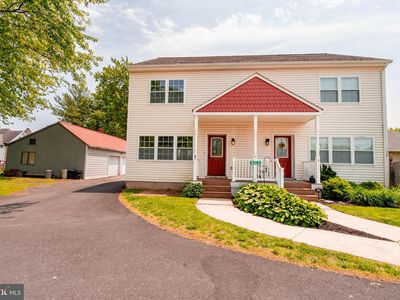 19 E Broad St UNIT B-1, Trumbauersville, PA, 18970