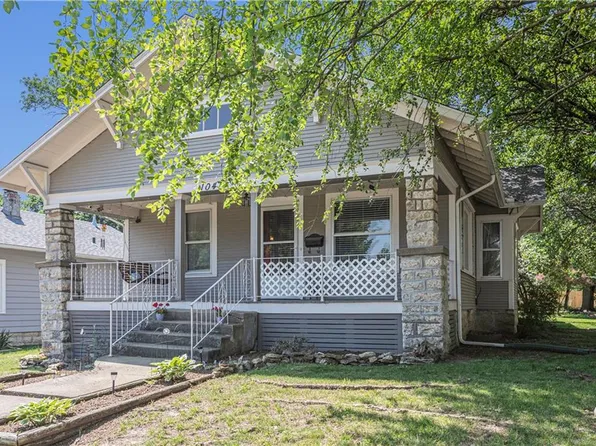 1041 Brown Ave, Osawatomie, KS 66064