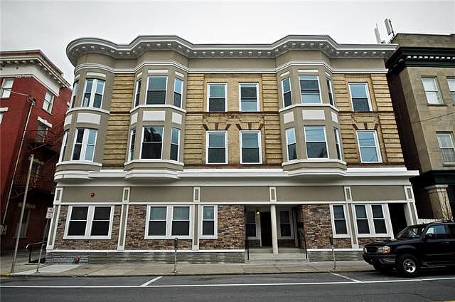 1st image of 17 Belvidere St APT 202