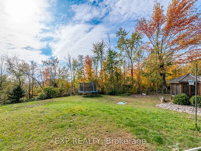 1238 Barnwell Cres — Photo 46