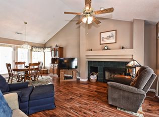 7416 Crestside Ln, Charlotte, NC 28227