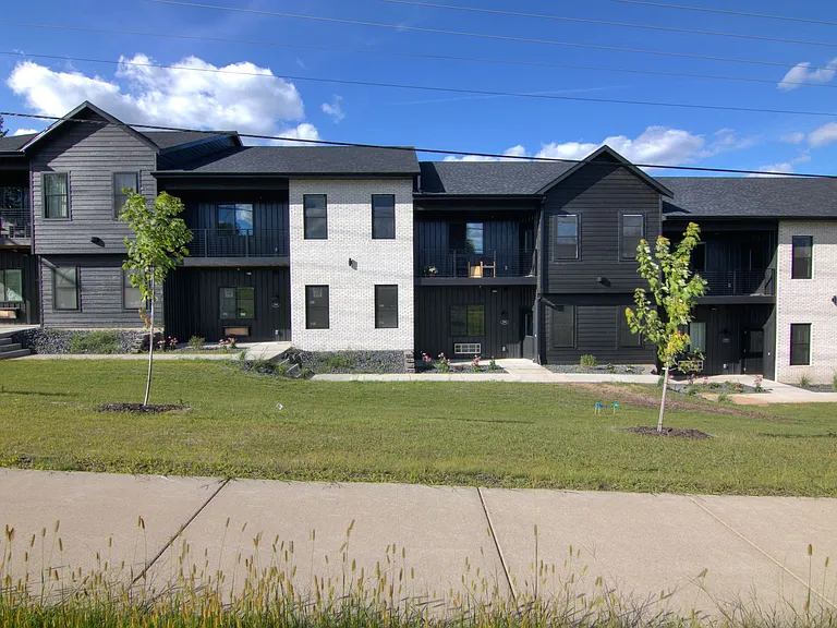 3612 Spooner Ave — Photo 2