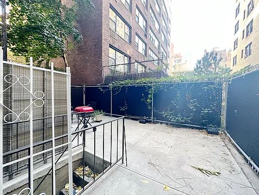 Rented by City Connections Realty | media 23