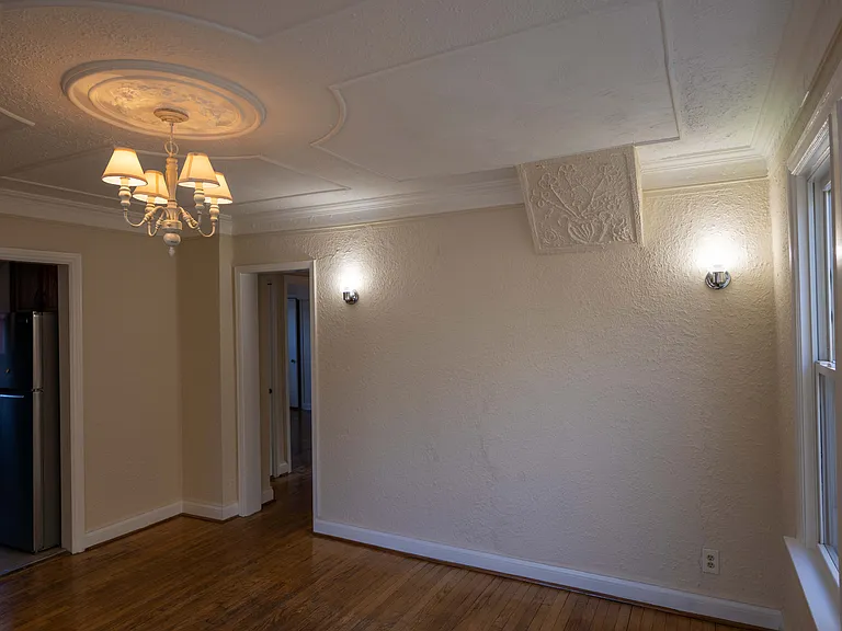 2111 Monroe St #1 — Photo 4