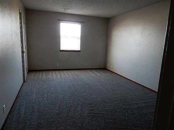 Master Bedroom 12X18