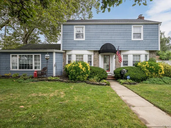 2563 Milburn Avenue, Baldwin, NY 11510