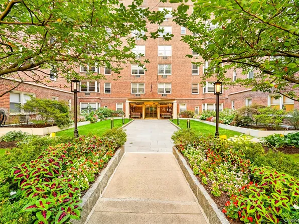 120 E Hartsdale Avenue #3M, Hartsdale, NY 10530