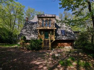 32 Tupelo St, Jim Thorpe, PA 18229