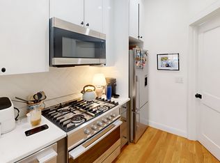 18 Grove St APT 3, Boston, MA 02114