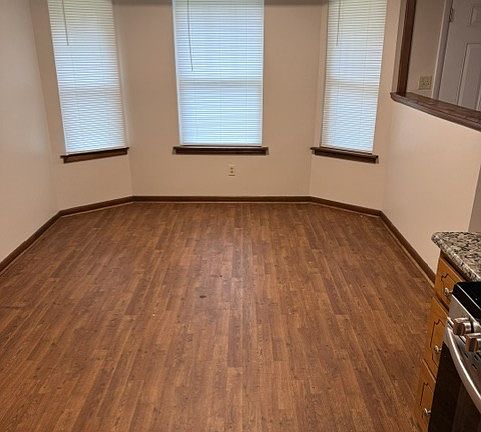 4th image of 1003 Clearmont Dr
