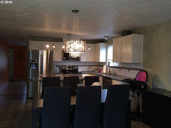 4th image of 13713 NE 88th St