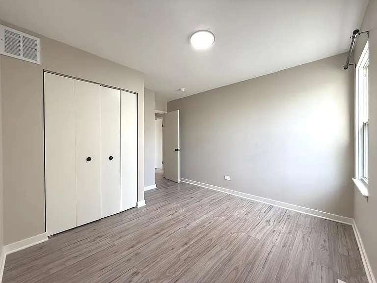 750 Roosevelt Rd #750 — Photo 8