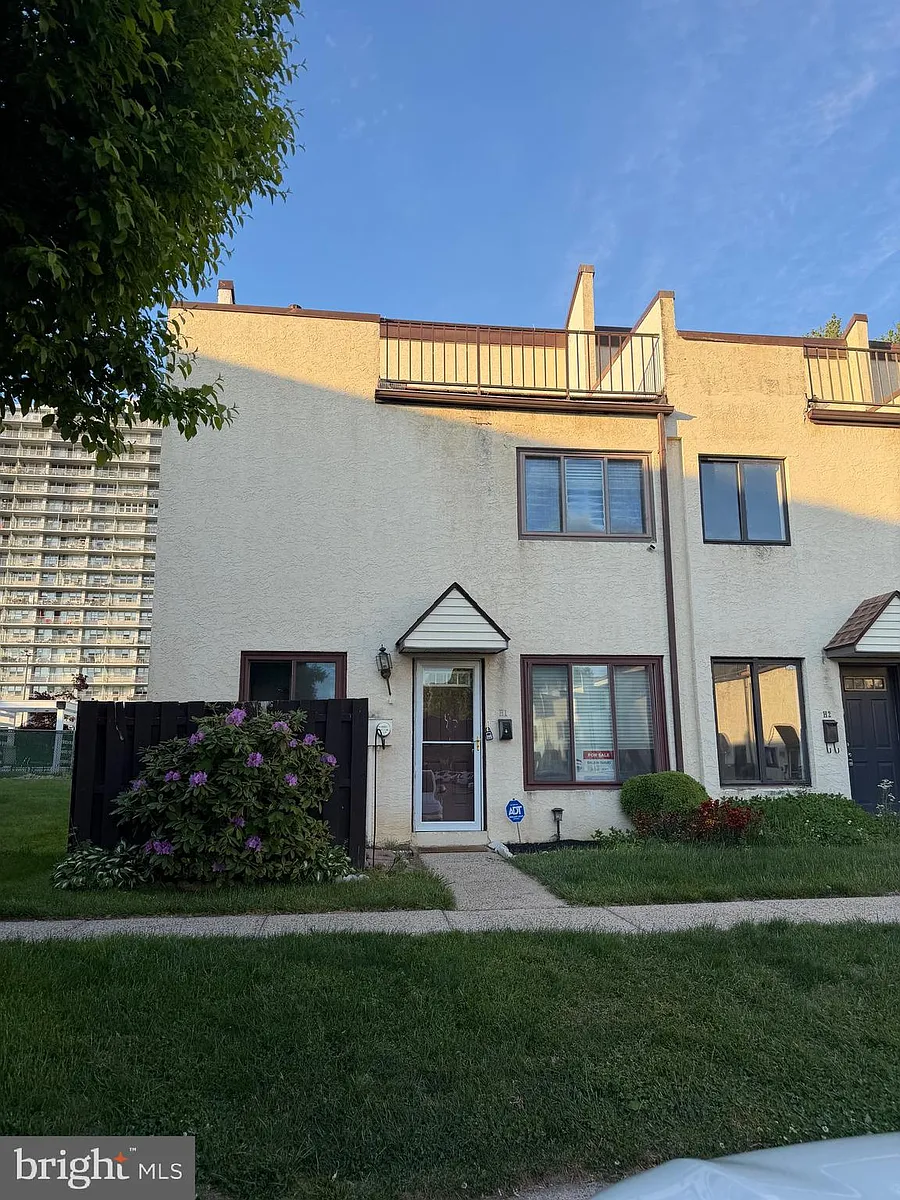Building Photo - 7601 Crittenden St #H1