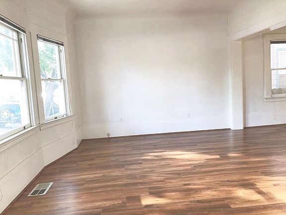 3rd image of 1306 26th St