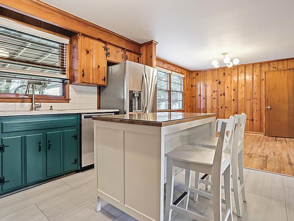 4th image of 2939 Hillhurst Dr