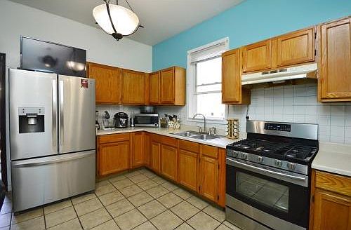 5th image of 1753 N Whipple St #2