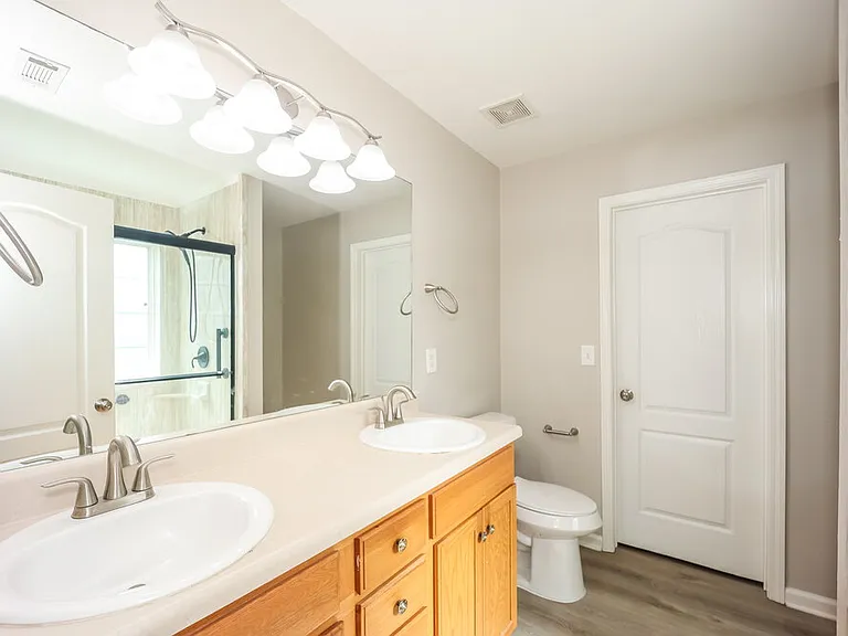 323 Oakhaven Way — Photo 10