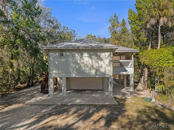 11015 W Grybek Dr, Homosassa, FL 34448