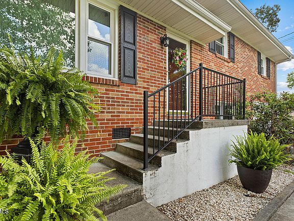 5th image of 441 Merriwood Dr