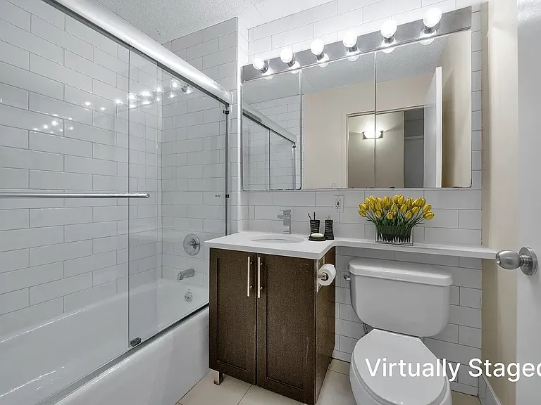 50 Battery Pl #6B — Photo 2