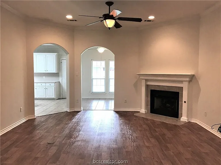 3754 Essen Loop — Photo 3