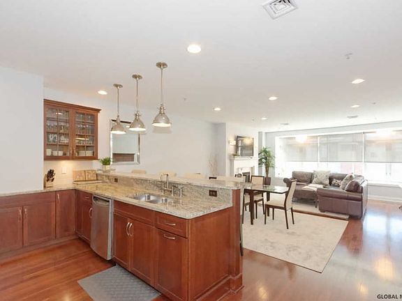 3rd image of 18 Division St APT 513