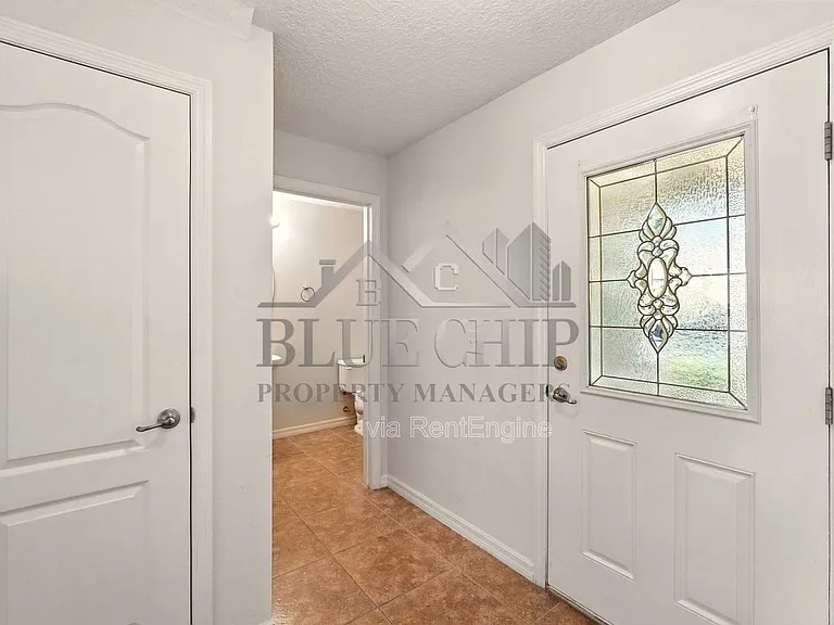 13800 Golden Russet Dr — Photo 6