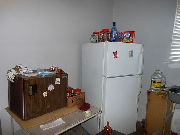 4th image of 11417 S Yale Ave