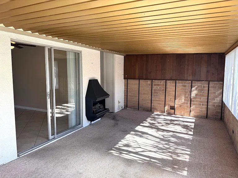914 La Fiesta Way — Photo 20