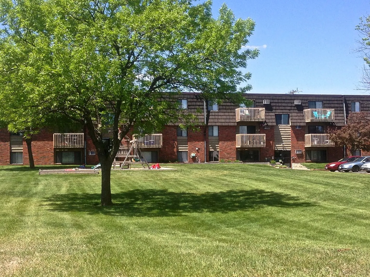Sherburne Park Estates — Photo 1