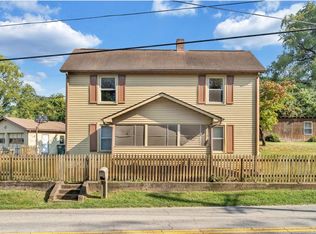 1494 W Riverside Dr, Salem, VA 24153