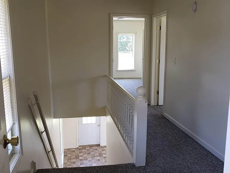 918 Seymour St — Photo 10