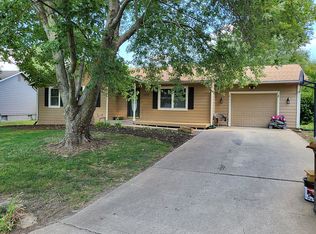 1518 Stevens Rd, Eudora, KS 66025