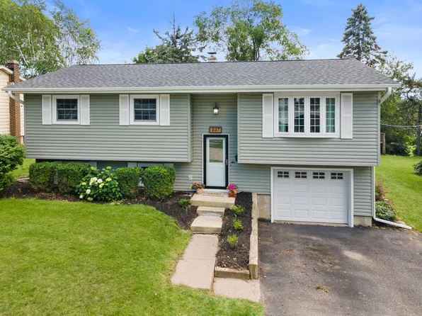 337 W Margaret Ter, Cary, IL 60013