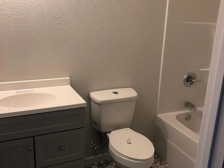 108 Redwood Ln #2-8 — Photo 7
