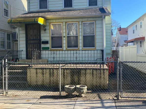 16026 76th Rd, Flushing, NY 11366