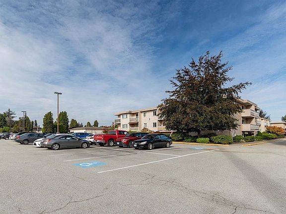 2nd image of 11806 88th Ave #123