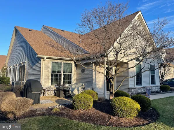 2288 Seabird Dr, Bristol, PA 19007