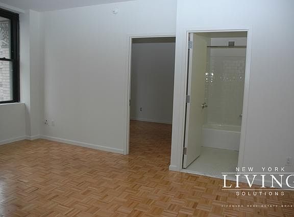 3rd image of 15 Park Row APT 25N