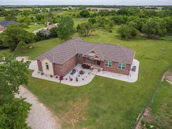 9928 W 95th St S, Clearwater, KS 67026