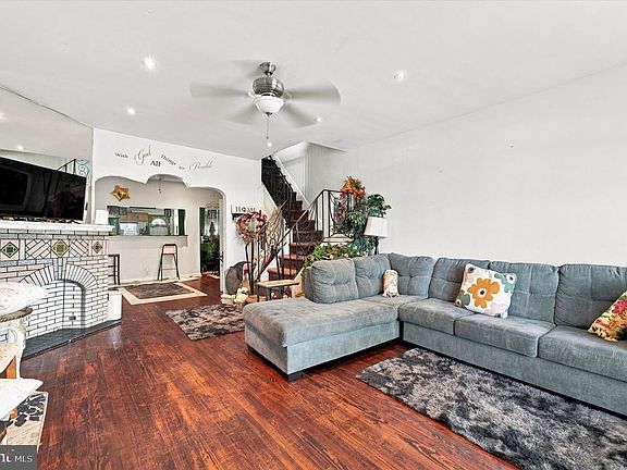 3rd image of 6159 Haverford Ave