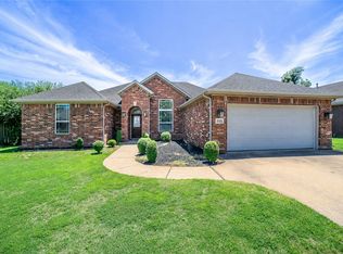 3103 SW Camden Dr, Rogers, AR 72712